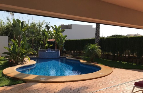 Oliva Villa | villa con piscina privada a 200 metros de la playa de arena