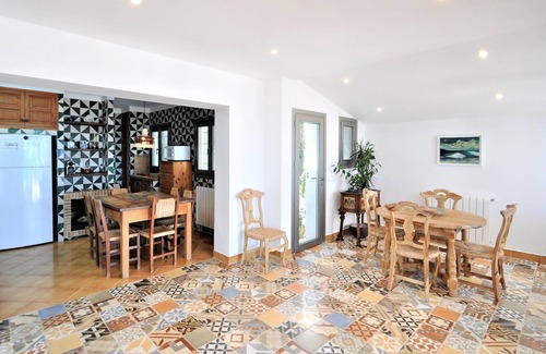 Betlem de Marina Casa | Villa XOROI con Piscina en Betlem (Mallorca) con vistas a la Bahía de Alcudia y acceso directo al mar. - WiFi Gratis