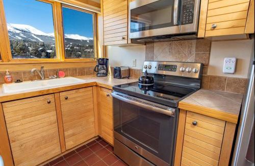 Peak 9 Casa | Village at Breckenridge Peak 9 Inn, Liftside 4414