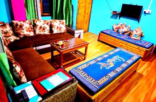 Rishop Casa | Village Cafe Homestay