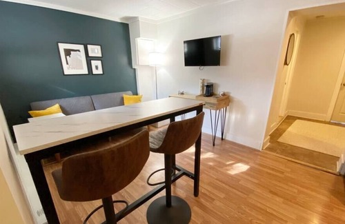 Perinton Apartamento | Village Central Summa