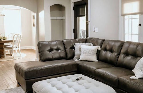 Apple Creek Casa | Village Guest House