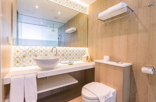 Marine Parade Hotel | Village Hotel Katong by Far East Hospitality