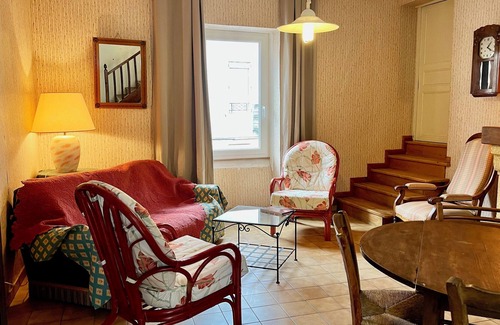 Brusque Casa | Village house and meadow in South Aveyron near river and lake