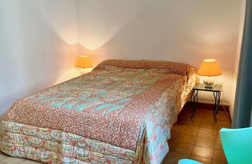 Brusque Casa | Village house and meadow in South Aveyron near river and lake