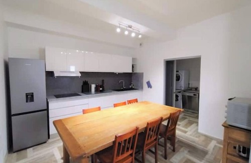 Lespignan Casa | Village house with tropezian terrace close to beaches