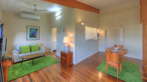 Ulmarra Apartamento | Village Stays Bungalow and Apartment