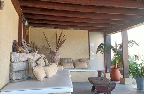 Llombai Villa | VILLAMASAI, un pedacito de África en Valencia