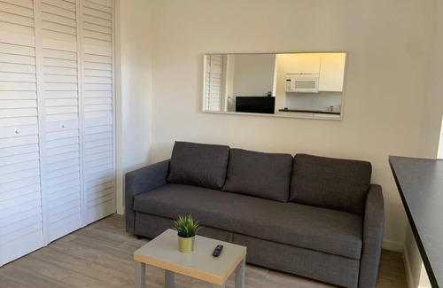 Universidad Apartamento | Villas at Auxilio Mutuo 104