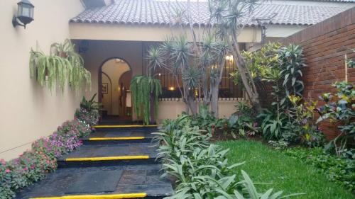 Santiago de Surco Cama Y Desayuno | Villas Del Sol Bed & Breakfast