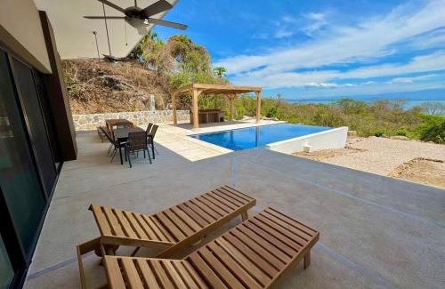 Playa Naranjo Complejo | Villas Roma Del Mar