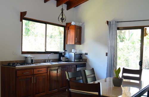 Hatillo Villa | Villas San Fernando a 5 minutos de Dominical