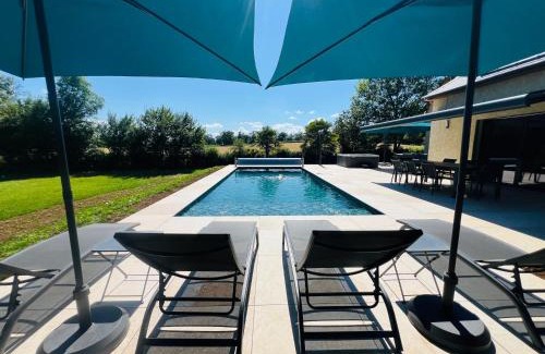 Roussennac Villa | Villaveyron