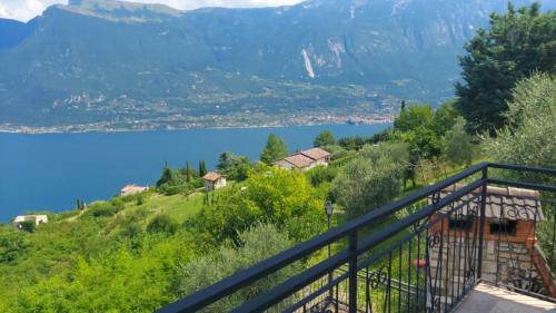 Tremosine Villa | Villetta Vella Miralago by Garda Domus Mea