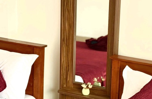 Katukitula Hotel | Vilona Inn