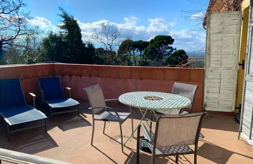 Poilhes Apartamento | Vinauberge, Loft Viognier in former wine cellar, nice terrace and panoramic view