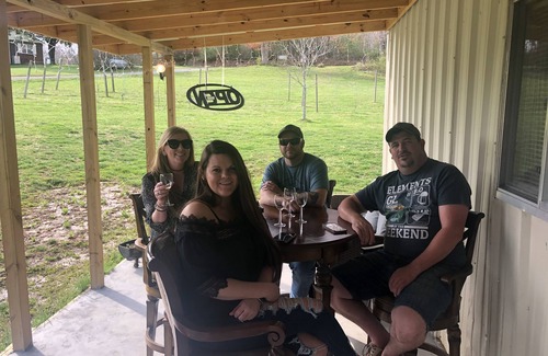 Murphy Cabina | Vineyard Cabin Rental