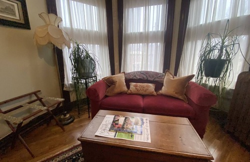 St. Joseph Cama Y Desayuno | Mansión Vineyard & Carriage House - Habitación Crown