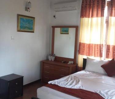Kandy Hotel | Vino Villa Tourists & Local Accommodations - 24 Hrs