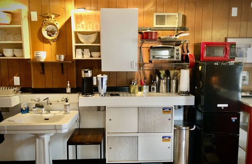 Cherry Valley Apartamento | Vintage Barbershop Studio