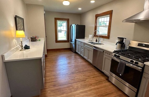 Van Wert Casa | Vintage Charm on Elson Ave.