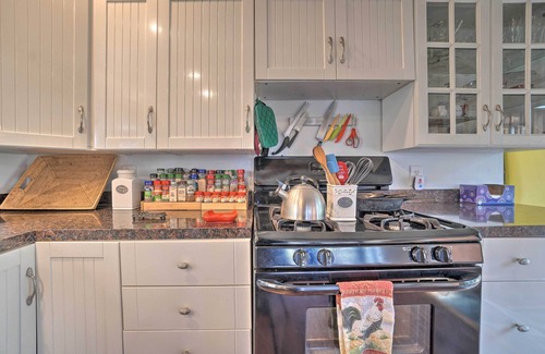 Cambridge Springs Casa | Vintage Farmhouse 2. ¡4 millas al monte Pleasant Ski!