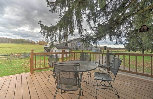 Cambridge Springs Casa | Vintage Farmhouse 2. ¡4 millas al monte Pleasant Ski!