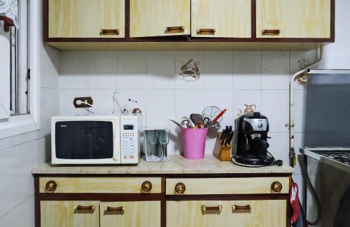 Al-Muntazah Apartamento | Vintage Modernized Sea View Apartment