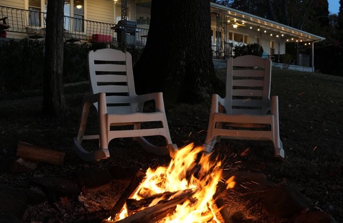 Spring City Cabina | Vintage Mountain Lake Cabin w/ Huge Dock - camp vibes, privacy, family friendly!
