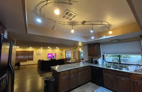 Canyon Gate Casa | Vintage Vegas Oasis: Pool & Spa, 15 mins to Strip