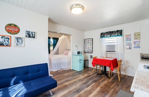 Warren Villa | Vintage villa-Country Living Guesthouse