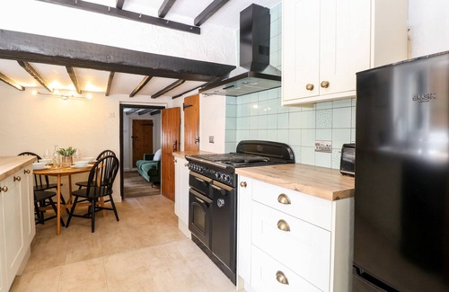 Freethorpe Casa | VINTNER'S COTTAGE, pet friendly, character holiday cottage in Reedham