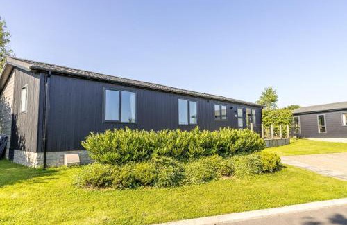 Lifton Casa | Violet Lodge, 11 Roadford Lake Lodges