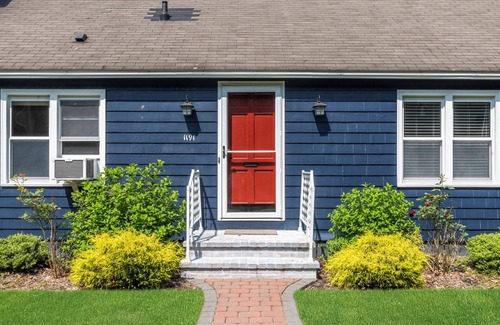 Bristol Casa | Visit Historical Hope St. Nearby Providence & Newport