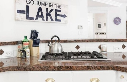 Oak Shores Casa | Visit our Family Lake House, walk to Dock +boat