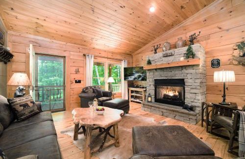 Cullowhee Casa | Visit WCU and Ski Sapphire Valley! Smoky Mtn Cabin