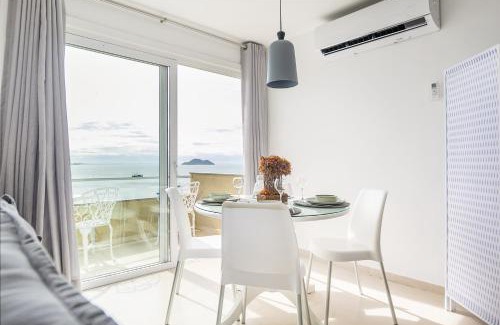 Manguinhos Apartamento | Vista de Cinema Praia da Armação dos Búzios