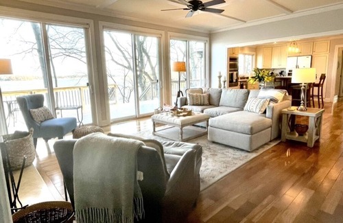 Eagle Lake Casa | Vista Del Lago Lakefront 4BDR Home