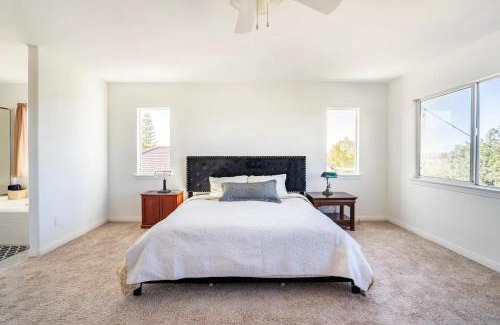 Winchester Casa | Vista Oasis Retreat - Southern California Wine Country - Mountain Views