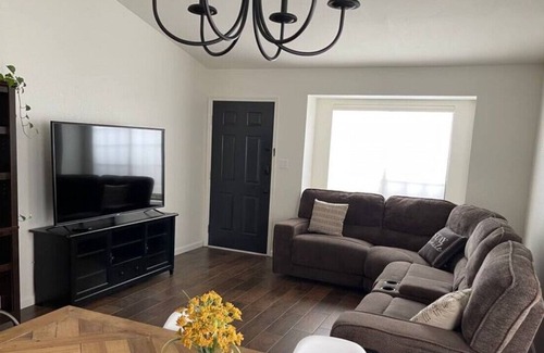 Sierra Vista Casa | Vista Retreat - Country Club Estates