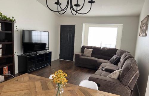 Sierra Vista Casa | Vista Retreat - Country Club Estates