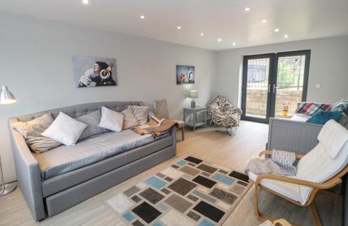Meltham Casa | Vista Tasso
