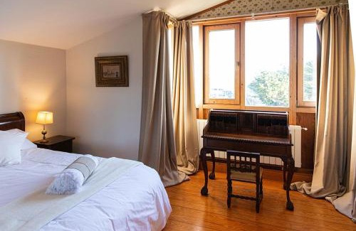 Pedrena Casa | Vistas y Golf en Adosado Pedreña