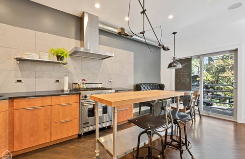 Wicker Park Casa | Vital Urban: Spa Inspired Retreat