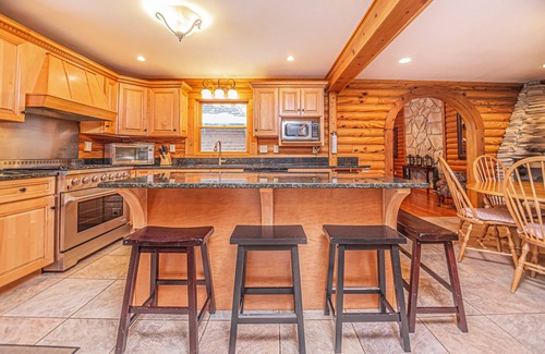 McHenry Cabina | Viva Lodge