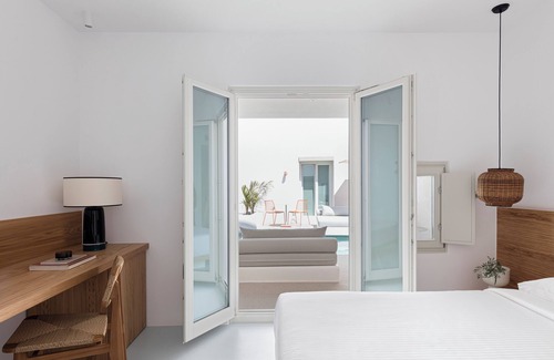 Kamari Hotel | Viva Nove Suites