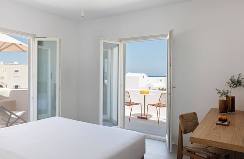 Kamari Hotel | Viva Nove Suites