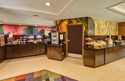 Germantown Casa | Vivid Suite for a Couple's Escape! Free Breakfast