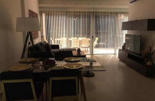 Yerba Buena Apartamento | Vivienda con hermosas vistas, al pie del cerro