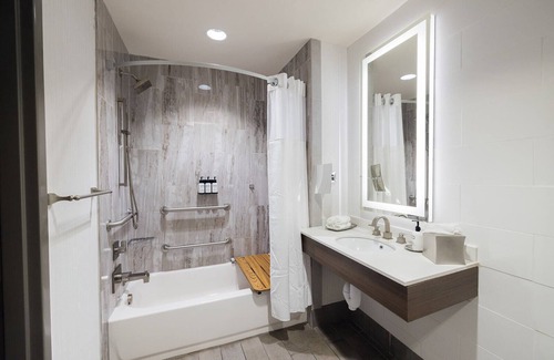 Downtown Memphis Hotel | voco Hotel Napoleon Memphis by IHG